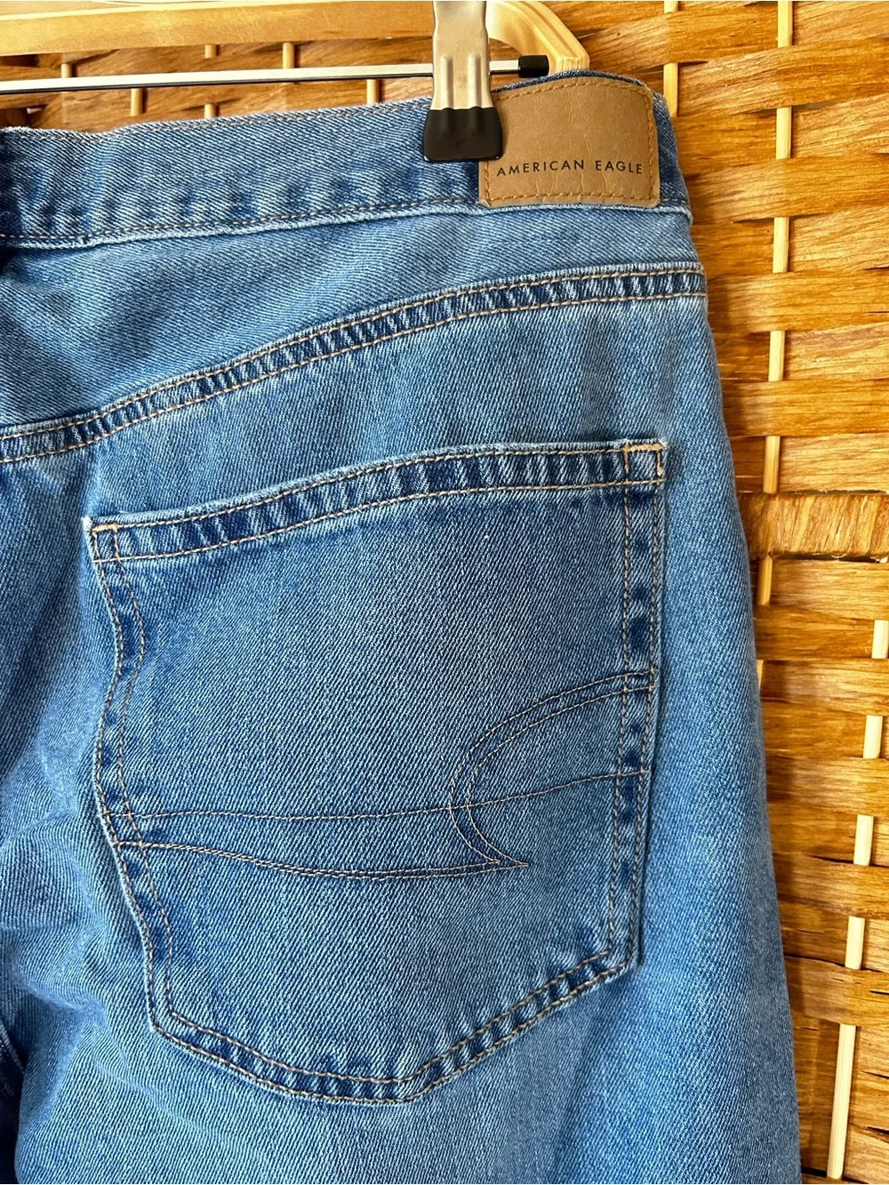 American Eagle Skater Jeans Women’s Size 12 High Rise Straight Leg Medium Wash - Picture 4 of 7